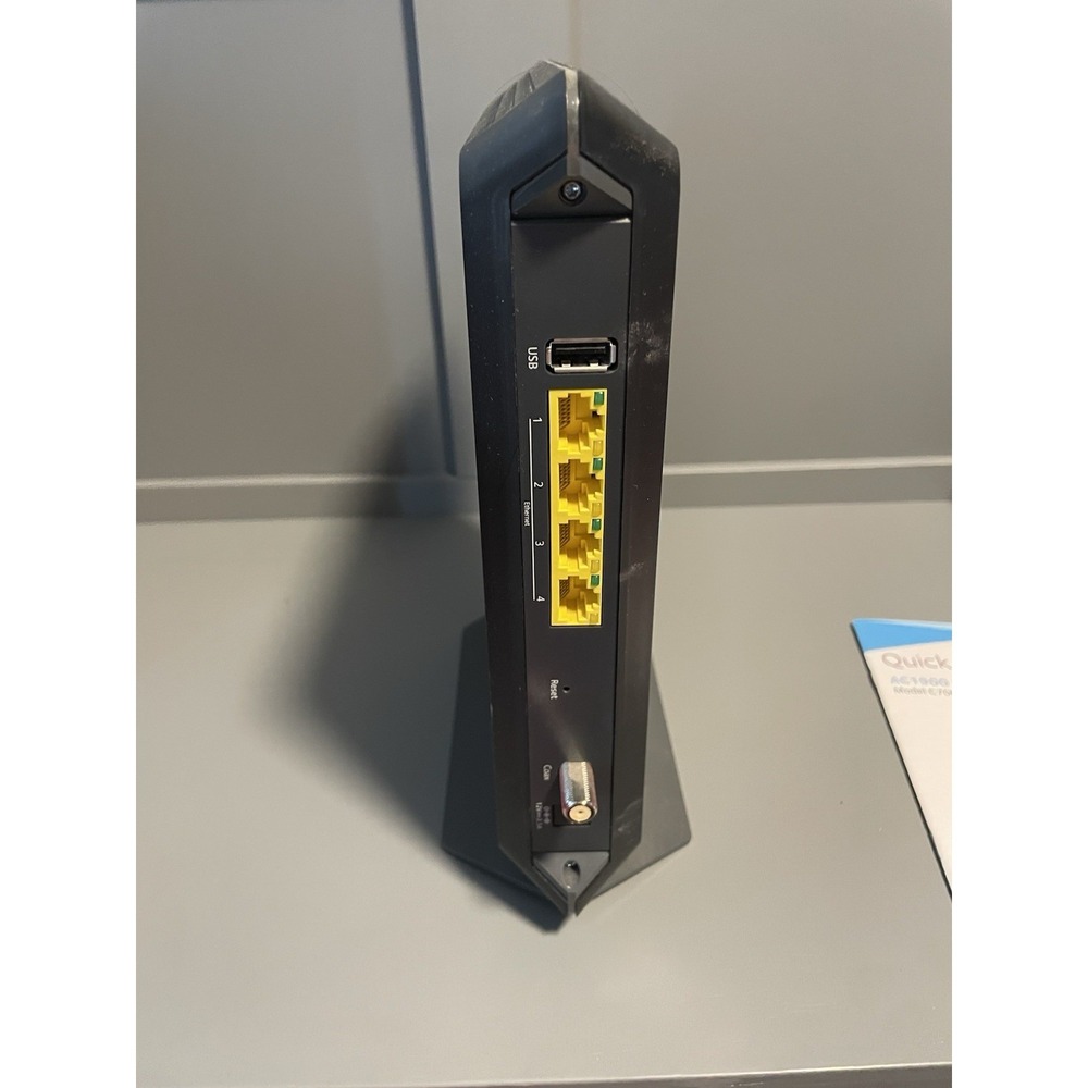 NETGEAR Nighthawk C7000v2 AC1900 Cable Modem Router - Picture 5 of 7